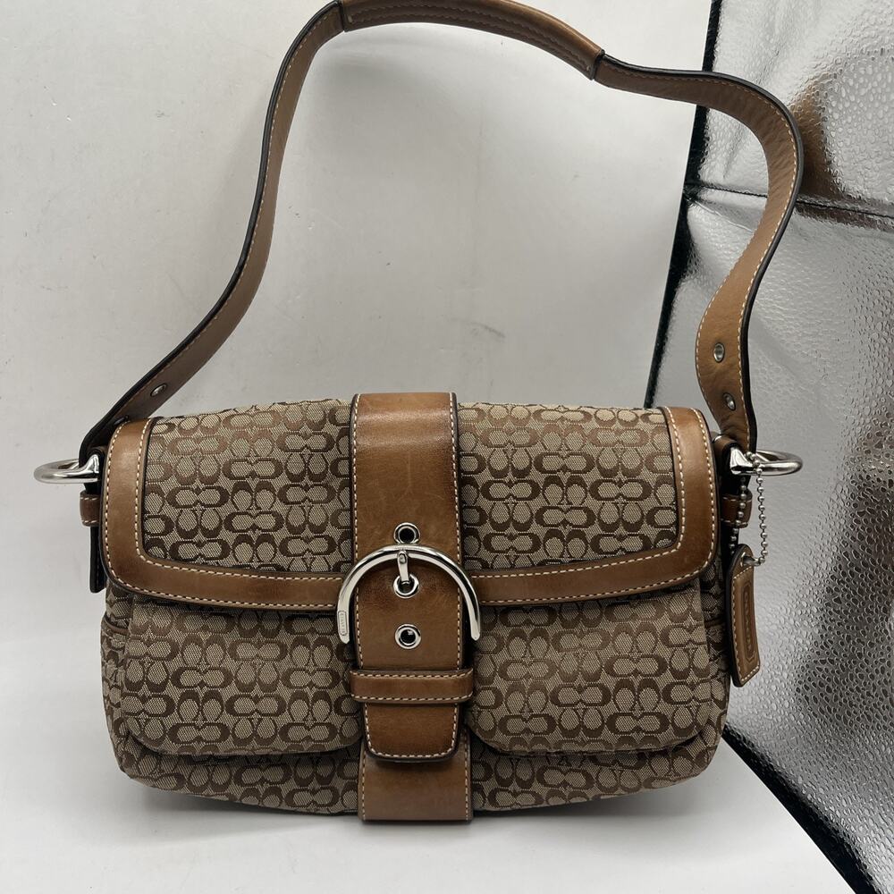 Vintage Y2K Coach 1444 Signature Beige Brown Shoulder SoHo Bag Buckle Closure
